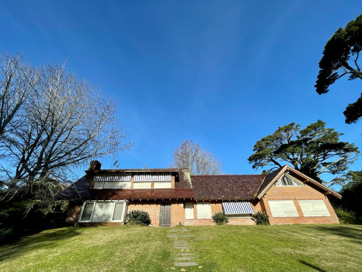 Excelente casa en El Golf de Punta del Este