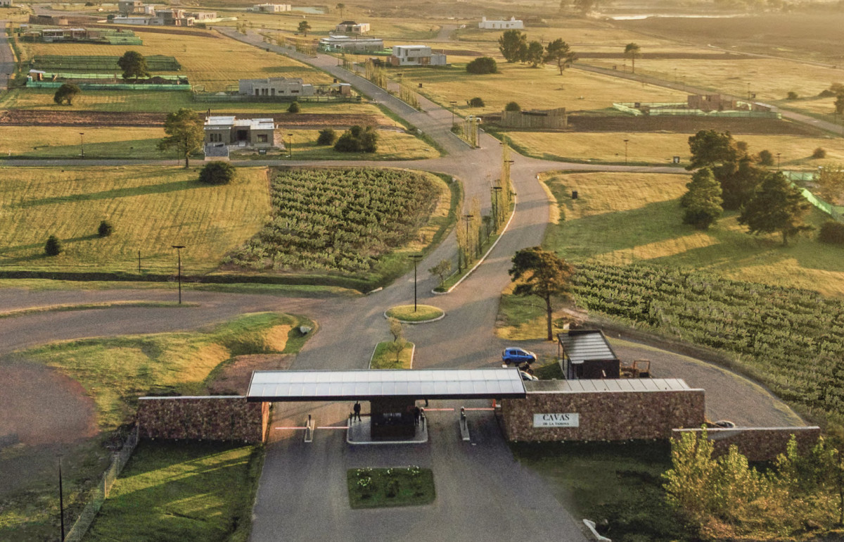 Terreno en Cavas de La Tahona barrio privado