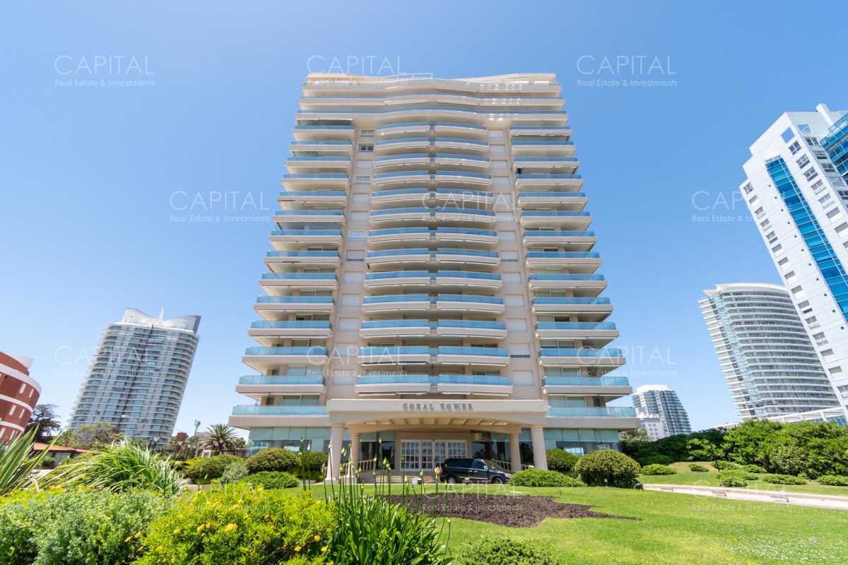 Coral tower, photo 1