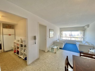 VENTA DE APARATMENTO DE 3 DORMITORIOS EN PENINSULA PUNTA DEL ESTE 