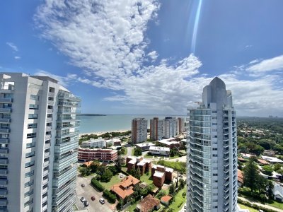 Miami Boulevard de 3 dormitorios en oportunidad