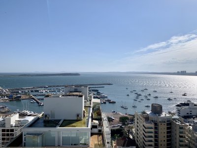 VENTA DE APARTAMENTO DE 2 DORMITORIOS EN PENINSULA PUNTA DEL ESTE 
