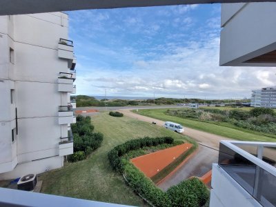 Apartamento en venta 4Dormitorios 5baños en parada 33 de la Brava