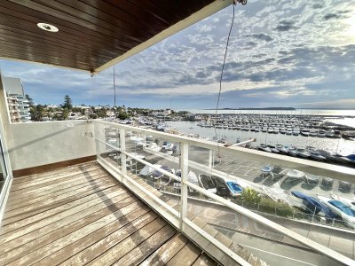 VENTA APARTAMENTO 6 DORMITORIOS + DEPENDENCIA EDIFICIO FONTAINE
