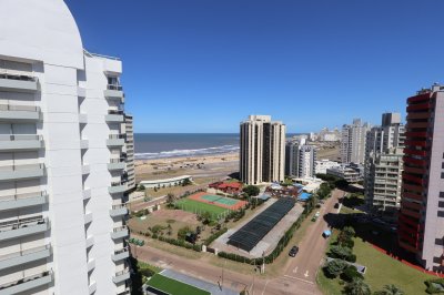 VENTA APARTAMENTO 1 DORMITORIO - TORRE MARINA I