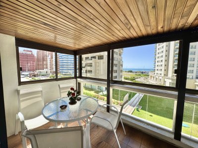 APARTAMENTO EN VENTA 3 DORMITORIOS - PARQUEMAR CENTER