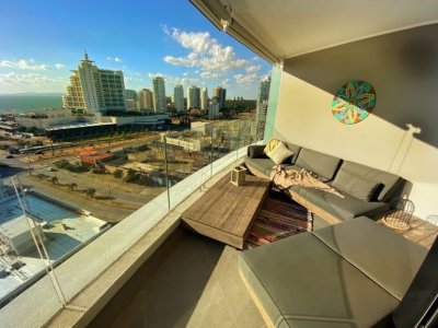 VENTA DE APARTAMENTO DE 3 DORMITORIOS EN EDIFICIO ARTOWER PUNTA DEL ESTE