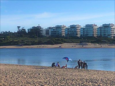 VENTA APARTAMENTO 3 DORMITORIOS EDIFICIO TIBURON TERRAZAS BARRA