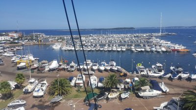 VENTA DE APARTAMENTO DE 5 DORMITORIOS EN PUERTO PUNTA DEL ESTE 