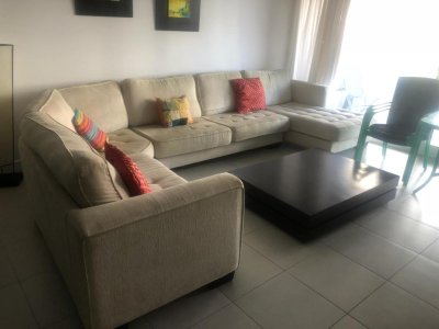 VENTA DE APARTAMENTO DE 3 DORMITORIOS EN EDIFICIO MANHATTAN PUNTA DEL ESTE 