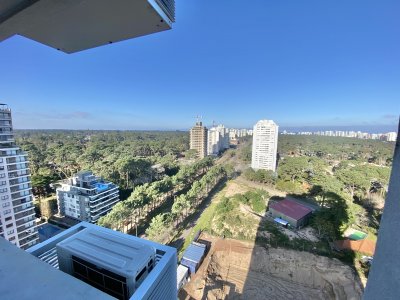 VENTA APTO 1 DORMITORIO EN AV ROOSEVELT PUNTA DEL ESTE