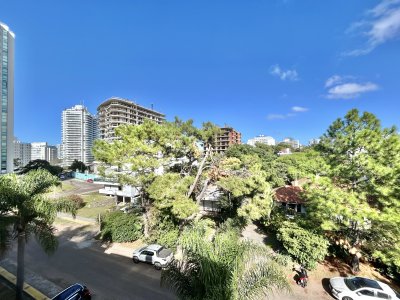 VENTA APARTAMENTO DE 2 DORMITORIOS PLAYA BRAVA