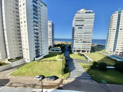 APARTAMENTO EN VENTA 1 DORMITORIO EN EDIFCIO TORRE MARINA II