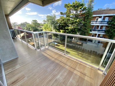 VENTA APARTAMENTO DE 2 DORMITORIOS EDIFICIO MANSA INN RESIDENCE