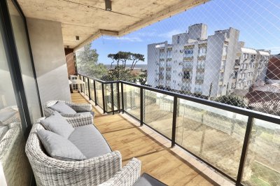 APARTAMENTO EN VENTA 2 DORMITORIOS 2 BAÑOS 1 EN SUITE EN MANSA BEACH
