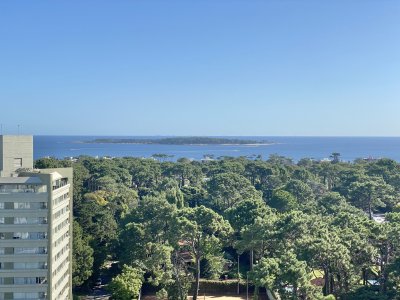 APARTAMENTO EN VENTA 3 DORMITORIOS 2 BAÑOS MÁS DEPENDENCIA DE SERVICIO