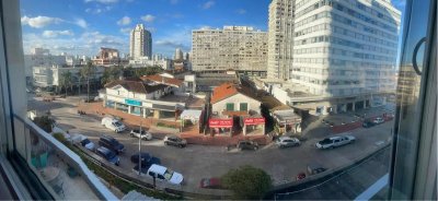 VENTA DE APARTAMENTO DE 2 DORMITORIOS EN PENINSULA PUNTA DEL ESTE 