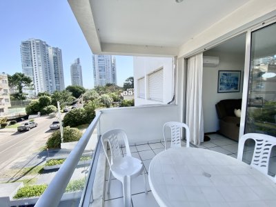 APARTAMENTO EN VENTA DE 2 DORMITORIOS - PLAYA MANSA