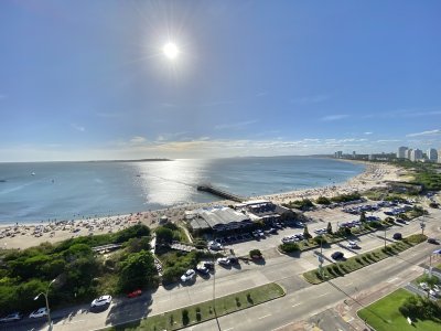 VENTA APARTAMENTO 3 DORMITORIOS EDIFICIO MALECON IV