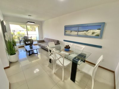 Apartamento de 2 dormitorios + terraza con parrillero de uso exclusivo
