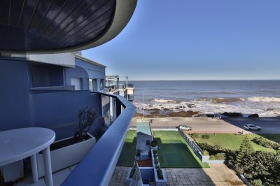 DUPLEX DE 2 DORMITORIOS EN VENTA - PENINSULA