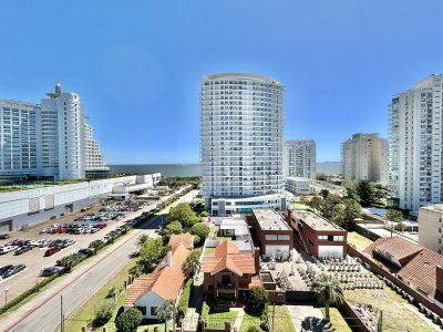 APARTAMENTO EN VENTA 3 DORMITORIOS EDIFICIO CAP BRETON