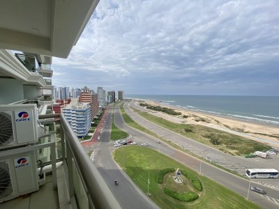 VENTA APARTAMENTO 3 DORMITORIOS PENINSULA PUNTA DEL ESTE EDIFICIO IMPERIALE