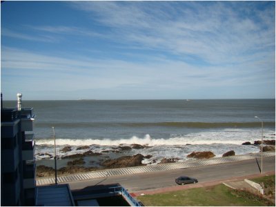 ALQUILER ANUAL EDIFICIO PUERTO LOBOS PENT-HOUSE 2 DORMITORIOS PUNTA DEL ESTE