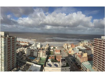 VENTA DE APARTAMENTO DE 3 DORMITORIOS EN PENINSULA PUNTA DEL ESTE 