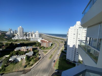 VENTA APARTAMENTO 2 DORMITORIOS MAS DEPENDENCIA EDIFICIO TORRE MARINA I