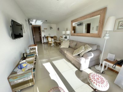 ALQUILER TEMPORAL APARTAMENTO DE 2 DORMITORIOS EDIFICIO EMOZIONE