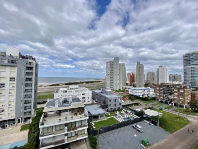 APARTAMENTO EN VENTA DE 2 DORMIOTRIOS EN PUNTA DEL ESTE