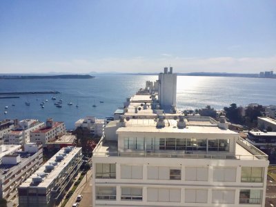 VENTA DE APARTAMENTO DE 3 DORMITORIOS EN PENINSULA PUNTA DEL ESTE 