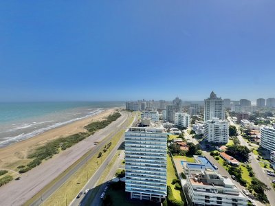 VENTA APARTAMENTO 3 DORMITORIOS + DEPENDENCIA - LE PARC