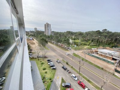 VENTA APARTAMENTO 3 DORMITORIOS EDIFICIO TORRE PUNTA DEL ESTE