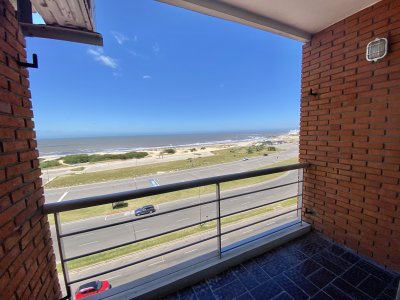 VENTA DE APARTAMENTO DE 2 DORMITORIOS EN BRAVA PUNTA DEL ESTE 