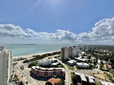 ALQUILER TEMPORARIO DE APARTAMENTO DE 3 DORMITORIOS EN EDIFICIO MIAMI BOULEVARD PUNTA DEL ESTE