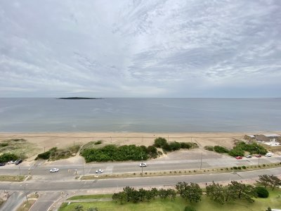 ALQUILER TEMPORARIO DE APARTAMENTO DE 3 SUITES EN AQUARELA PUNTA DEL ESTE MANSA 