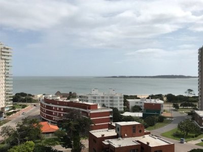 HERMOSO APTO EN PUNTA DEL ESTE 