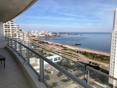 APARTAMENTO SOBRE PLAYA MANSA 