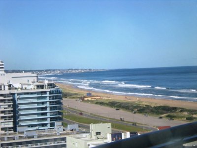 Apartamento en Brava, 3 dormitorios *