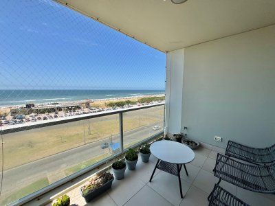 APARTAMENTO EN VENTA DE 2 DORMITORIOS + DEPENDENCIA. LE PARC