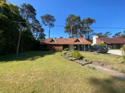 VENTA DE CASA DE 3 DORMITORIOS EN SAN RAFAEL PUNTA DEL ESTE 