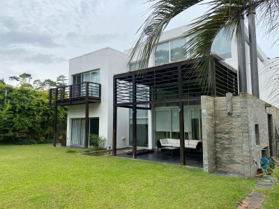 VENTA CASA 4 DORMITORIOS SAN RAFAEL PUNTA DEL ESTE