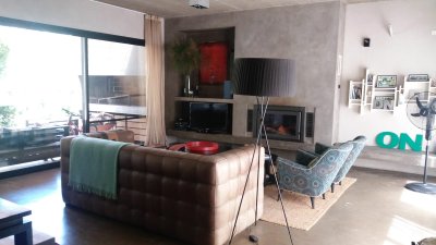 VENTA DE CASA DE 3 SUITES EN BARRIO CERRADO LA ARBOLADA PUNTA DEL ESTE 