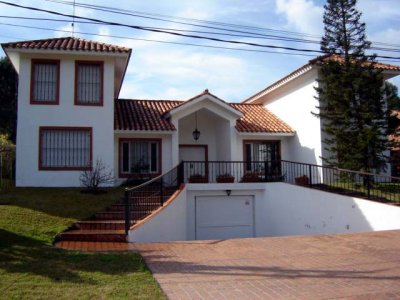 Estupendo chalet en San Rafael,