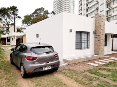 ALQUILER TEMPORAL CASA 2 DORMITORIOS MANSA PUNTA DEL ESTE