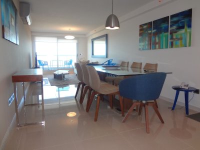 Apartamento en Brava, 2 dormitorios *