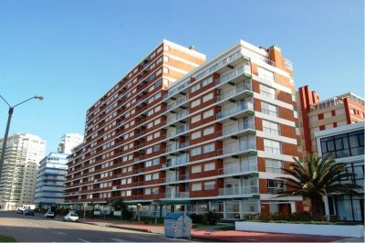 Apartamento en Brava, 2 dormitorios *