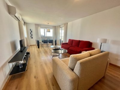 VENTA - Apartamento en Mansa, esquinero 3 dormitorios + parrillero propio